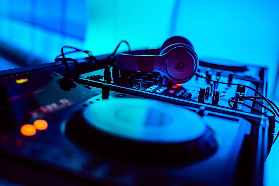 2. Advantages of Using Music Videos for Promoting DJ Tracks