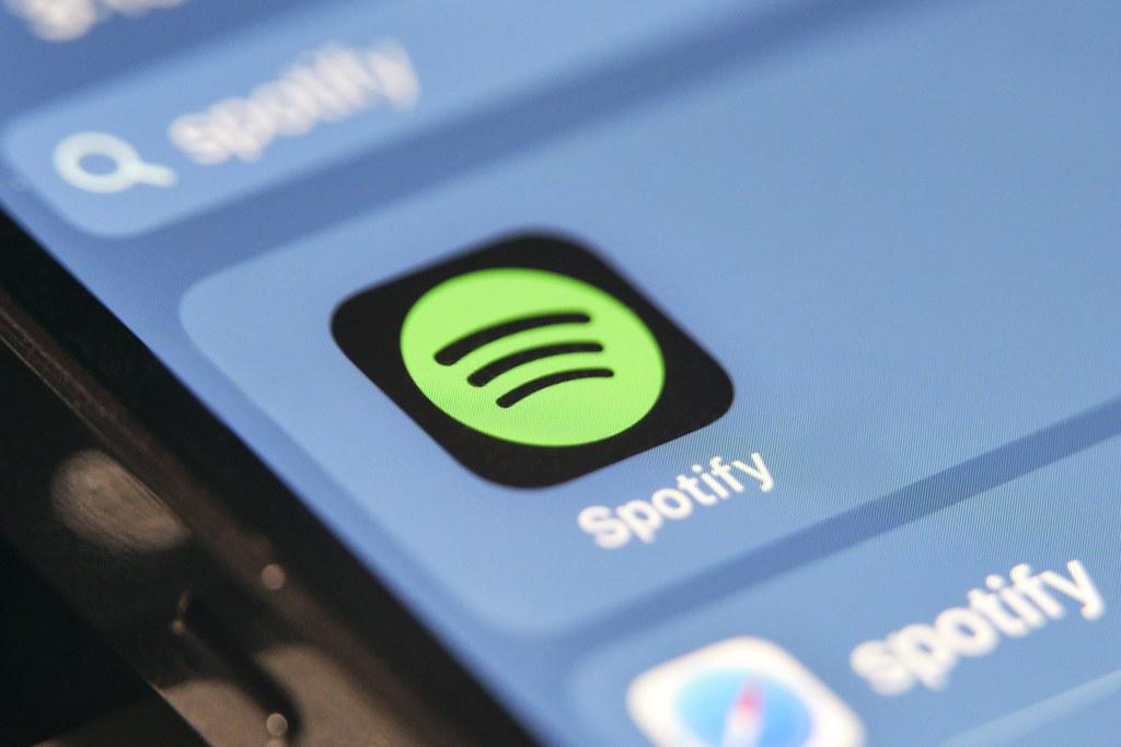 1. Exploring the Benefits of Utilizing Spotify's Playlist Follow ⁤Buttons